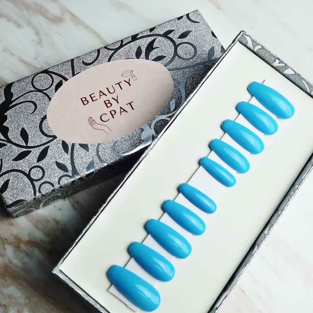 BLUE LUXURY PRESS ON NAILS READY TO SHIP